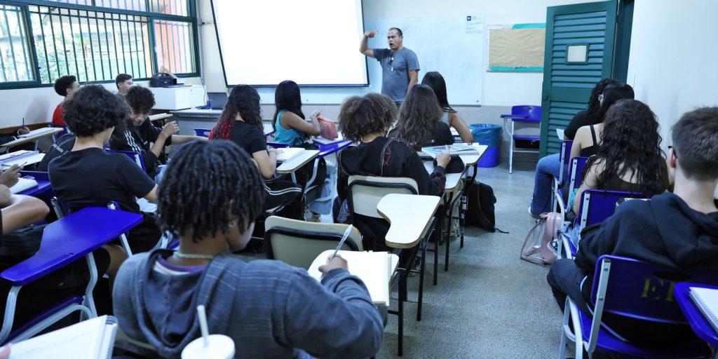 prazo-para-aderir-ao-enem-dos-docentes-termina-nesta-quinta-feira