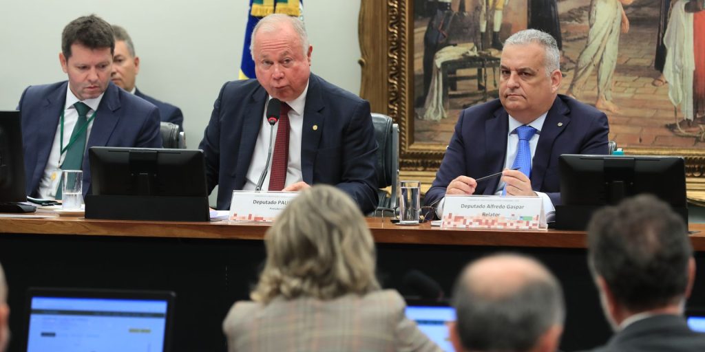 ccj-analisa-suspencao-de-acao-contra-bolsonaro-e-ramagem-no-stf