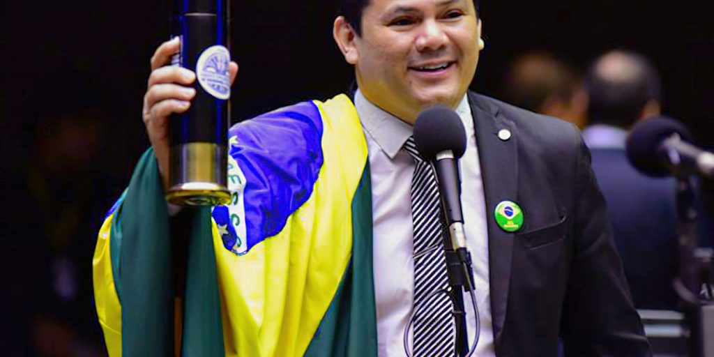 deputado-gilvan-da-federal-tem-mandato-suspenso-por-tres-meses 