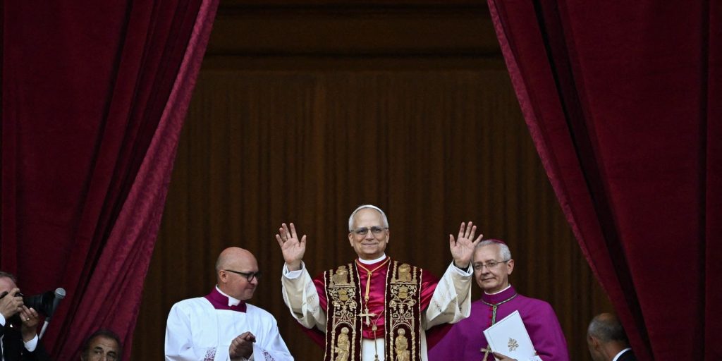 lula-cumprimenta-novo-papa-e-pede-continuidade-do-legado-de-francisco