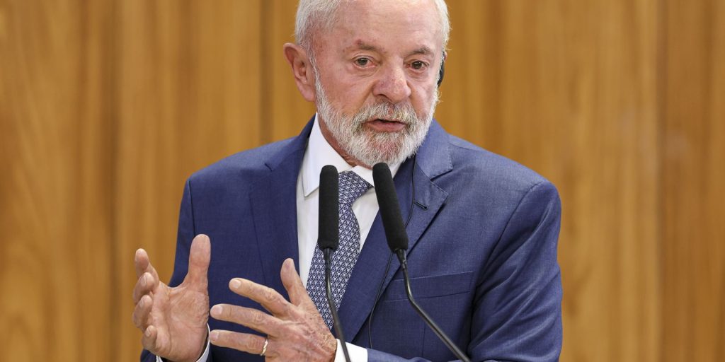 nenhum-aposentado-tera-prejuizo,-diz-lula-sobre-descontos-indevidos