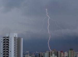 chuva-em-sp-provoca-alagamentos-e-deixa-zona-leste-em-estado-de-alerta