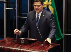 anistia-a-golpistas-nao-e-assunto-dos-brasileiros,-diz-alcolumbre