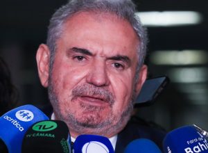 governo-discute-solucao-para-r$-15-bi-fora-do-teto-do-orcamento-2025