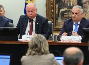 ccj-analisa-suspencao-de-acao-contra-bolsonaro-e-ramagem-no-stf